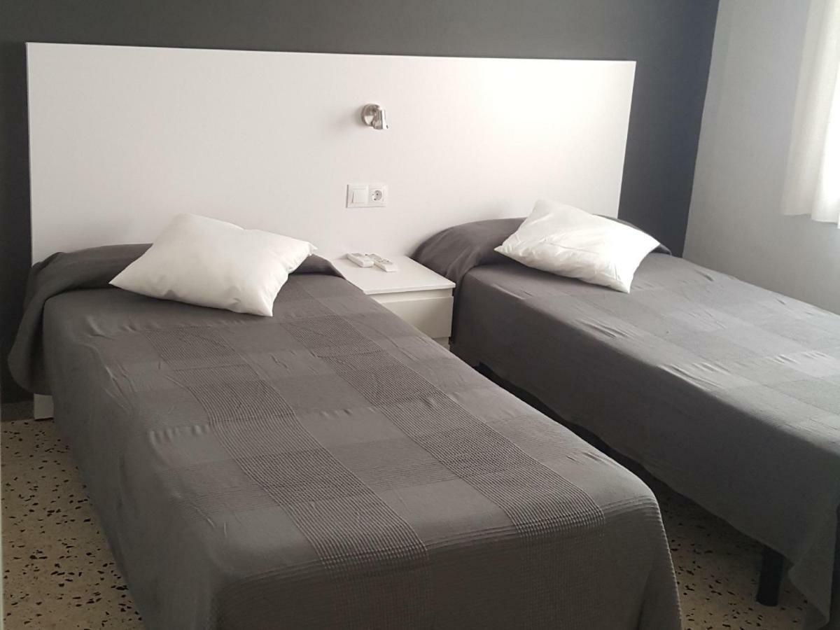 Hostal Can Joanet Cambrils Zewnętrze zdjęcie