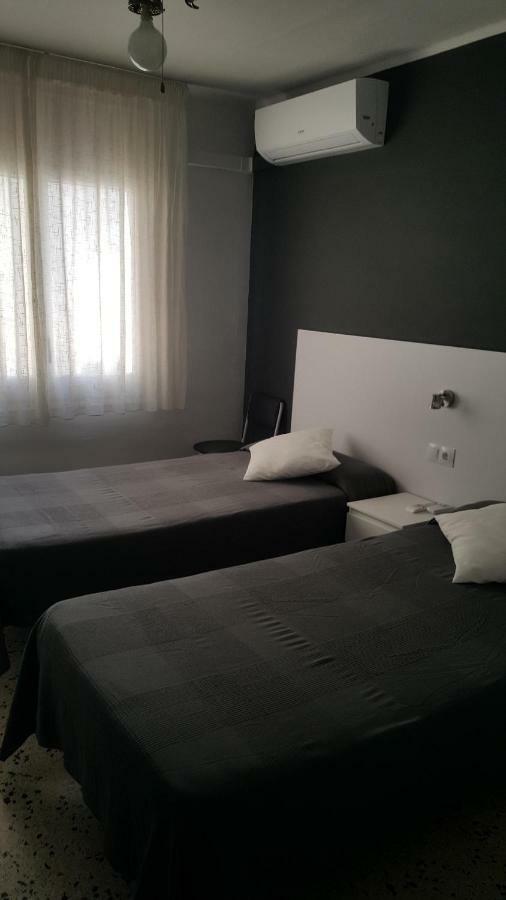 Hostal Can Joanet Cambrils Zewnętrze zdjęcie