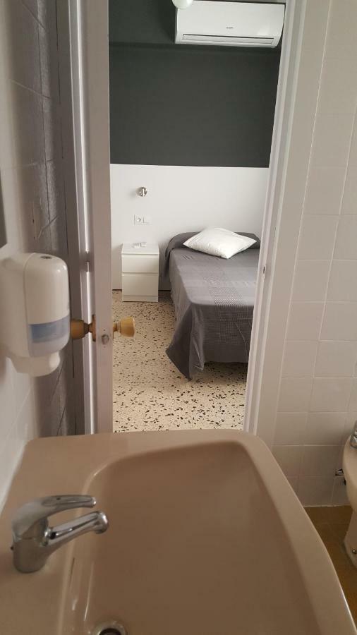 Hostal Can Joanet Cambrils Zewnętrze zdjęcie